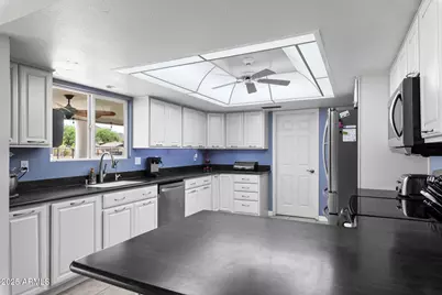 9430 W Mariposa Grande Lane, Peoria, AZ 85383 - Photo 3