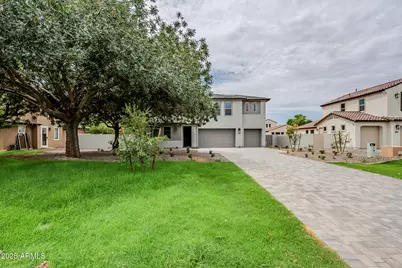 13134 N Founders Park Boulevard, Surprise, AZ 85379 - Photo 1