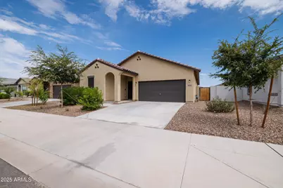 10221 S 57th Drive, Laveen, AZ 85339 - Photo 1