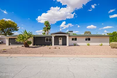 4230 E Sahuaro Drive, Phoenix, AZ 85028 - Photo 1