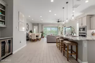 2235 E Saguaro Park Ln, Phoenix, AZ 85024 - Photo 9