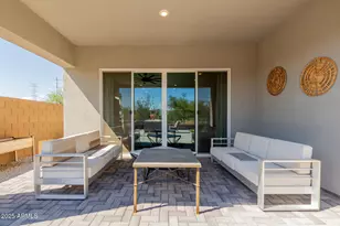 2235 E Saguaro Park Ln, Phoenix, AZ 85024 - Photo 35