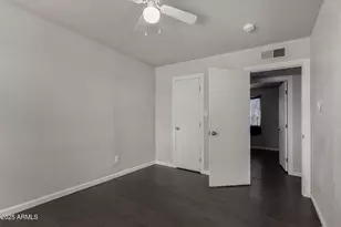 4228 S 19th Pl, Phoenix, AZ 85040 - Photo 9