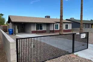 2640 N 15th St, Phoenix, AZ 85006 - Photo 1
