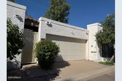 3243 N 38th Street #12, Phoenix, AZ 85018 - Photo 1