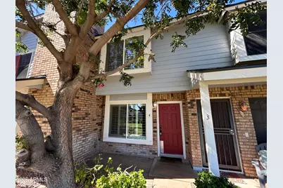 9831 S 48th Way #Unit 4, Phoenix, AZ 85044 - Photo 1
