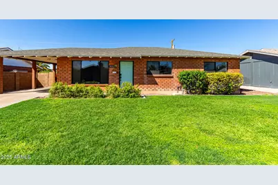 8102 E Whitton Avenue, Scottsdale, AZ 85251 - Photo 1