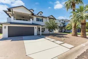 4427 E Turney Ave, Phoenix, AZ 85018 - Photo 1