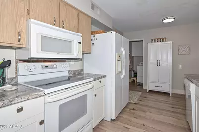 13441 N 109th Avenue, Sun City, AZ 85351 - Photo 9