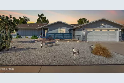 126 E Harmont Drive, Phoenix, AZ 85020 - Photo 1