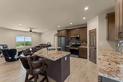 47562 W Ray Street, Aguila, AZ 85320 - Photo 11