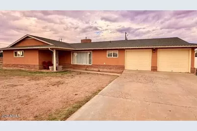 301 W Gilmore Street, Winslow, AZ 86047 - Photo 1
