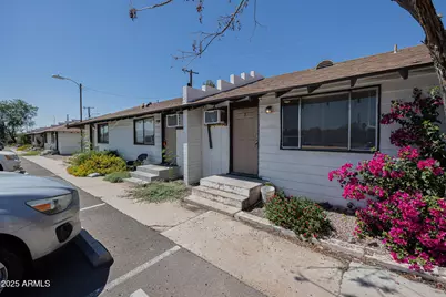 864 E Chandler Boulevard #Apt 11, Chandler, AZ 85225 - Photo 1