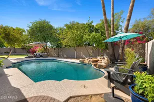 3302 E Malapai Dr, Phoenix, AZ 85028 - Photo 1