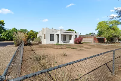 1020 E Minnezona Avenue, Phoenix, AZ 85014 - Photo 1