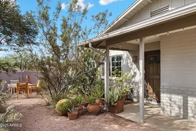 2618 S Country Club Way, Tempe, AZ 85282 - Photo 1