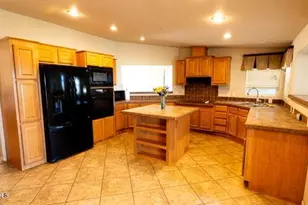 13401 E Walts Way, Vail, AZ 85641 - Photo 15