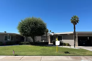 10461 W Loma Blanca Dr, Sun City, AZ 85351 - Photo 1