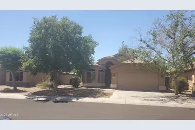 11221 W Roanoke Avenue, Avondale, AZ 85392 - Photo 1