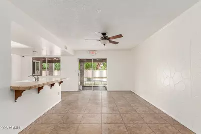 9646 N 47th Avenue, Glendale, AZ 85302 - Photo 5