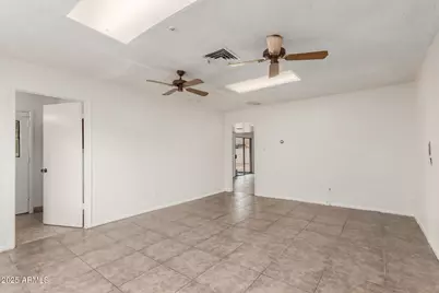 9646 N 47th Avenue, Glendale, AZ 85302 - Photo 17