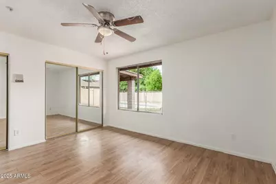 9646 N 47th Avenue, Glendale, AZ 85302 - Photo 13