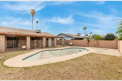 9646 N 47th Avenue, Glendale, AZ 85302 - Photo 29