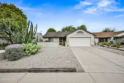 3334 W Monona Drive, Phoenix, AZ 85027 - Photo 1