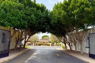 2637 E Beekman Pl, Phoenix, AZ 85016 - Photo 1