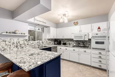 10230 N 106th Drive, Sun City, AZ 85351 - Photo 1