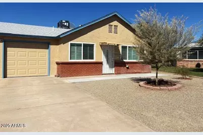 10312 N 97th Avenue #B, Peoria, AZ 85345 - Photo 1