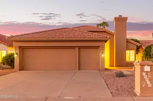 10918 E Navajo Dr, Sun Lakes, AZ 85248 - Photo 1
