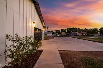 16622 W Watkins Street, Goodyear, AZ 85338 - Photo 3