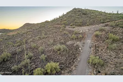 1801 W Sentinel Rock Road #1, Phoenix, AZ 85086 - Photo 1