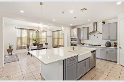 7718 W Jones Avenue, Phoenix, AZ 85043 - Photo 5