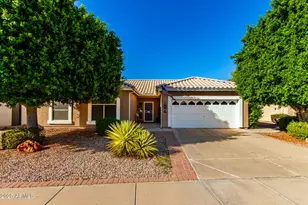 564 W Candlewood Ln, Gilbert, AZ 85233 - Photo 1