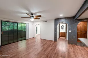 7557 N Dreamy Draw Dr, Phoenix, AZ 85020 - Photo 1