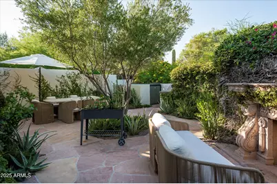 5101 N Casa Blanca Drive #215, Paradise Valley, AZ 85253 - Photo 1