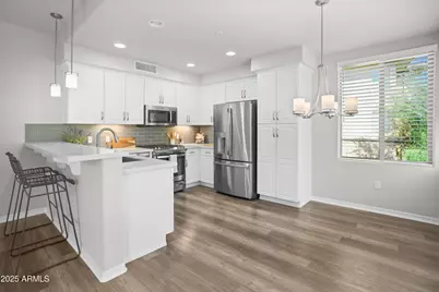 17850 N 68th Street #2153, Phoenix, AZ 85054 - Photo 1