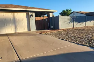 1609 W Palomino Dr, Chandler, AZ 85224 - Photo 1