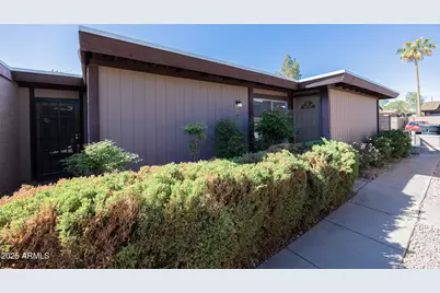 900 S Hacienda Drive #B, Tempe, AZ 85281 - Photo 1