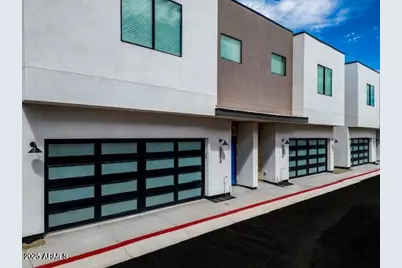 3833 E Monterey Way, Phoenix, AZ 85018 - Photo 1