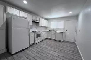 3302 W Loma Ln, Phoenix, AZ 85051 - Photo 1