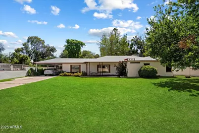 3329 E Clarendon Avenue, Phoenix, AZ 85018 - Photo 1