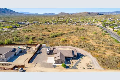 39730 N New River Road, Phoenix, AZ 85086 - Photo 45