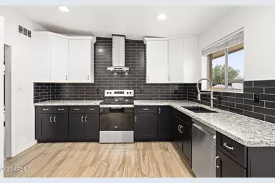 7604 N 46th Avenue, Glendale, AZ 85301 - Photo 1