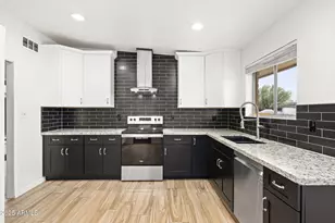 7604 N 46th Ave, Glendale, AZ 85301 - Photo 1