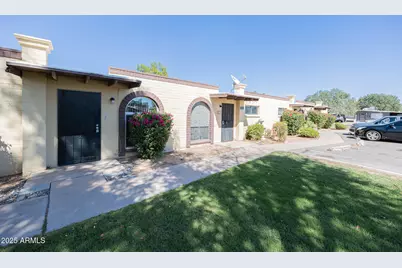 388 N Comanche Drive #Apt 11, Chandler, AZ 85224 - Photo 1