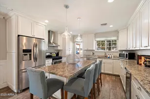 902 W Campus Dr, Phoenix, AZ 85013 - Photo 1