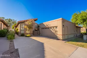 11614 N 40th Pl, Phoenix, AZ 85028 - Photo 1